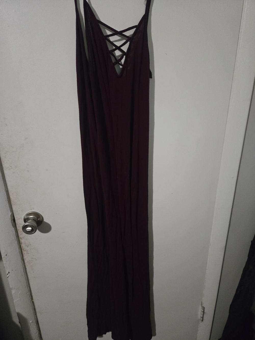Women's Strappy V-Neck Maxi Dress in Deep Plum